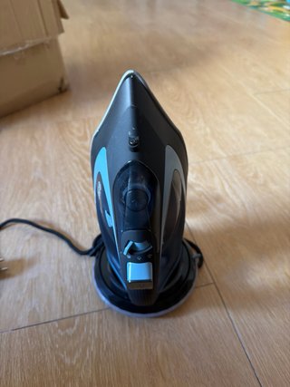 Plancha de vapor TZS First Austria sin cable