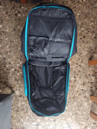 Mochila Makita Negra y Turquesa