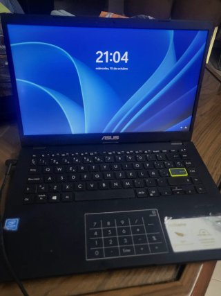 Ordenador portátil Asus negro