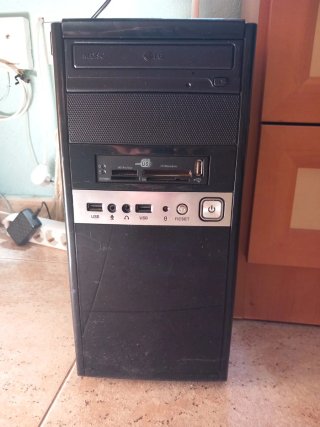 Ordenador de sobremesa LG Negro