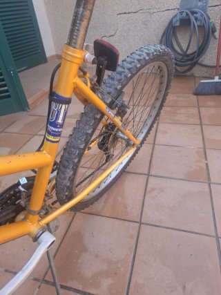 Bicicleta Montaña Globetrotter Amarilla
