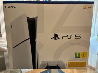 PlayStation 5 Slim 825gb 2 mandos + Fifa 25 y GT7