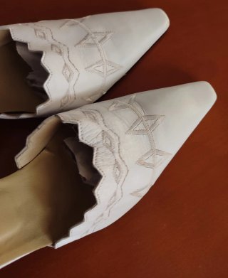 Zapatos de tacón blanco