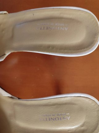 Zapatos de tacón blanco