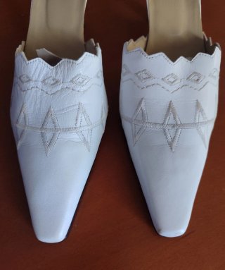 Zapatos de tacón blanco