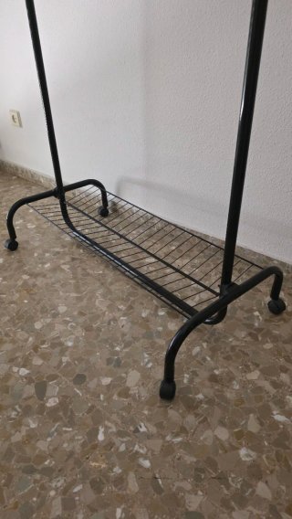 Perchero Burro Ropa con Ruedas y Zapatero