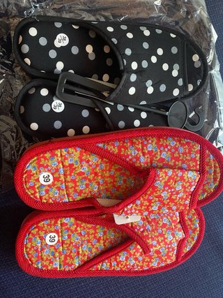Dos zapatillas por 5 euros