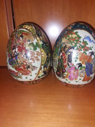 Porcellana cinese, stile Satsuma, uova orientali