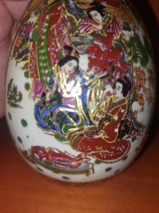 Porcellana cinese, stile Satsuma, uova orientali