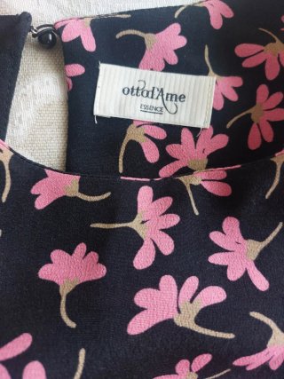Vestido Otood'Ame negro con flores rosas
