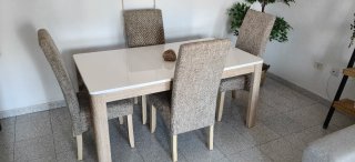 Mesa de comedor con sillas incluidas