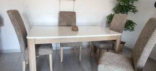 Mesa de comedor con sillas incluidas