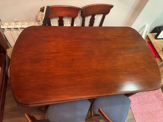 Mesa de comedor de madera + 6 sillas