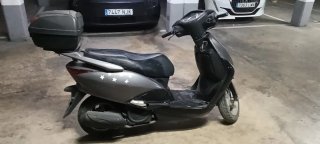 Honda Visión 110cc Scooter Automática
