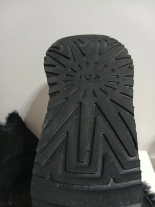 Botas UGG Valentina Swarovski Negras