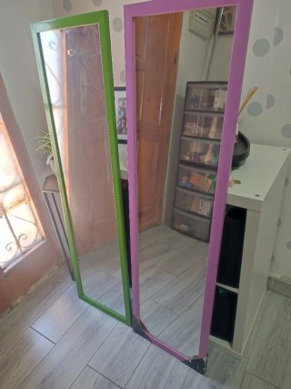 Specchi decorativi verde e viola