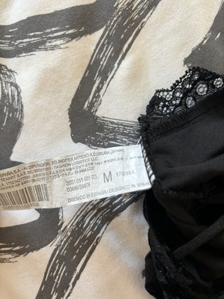 Top lencero encaje negro Stradivarius