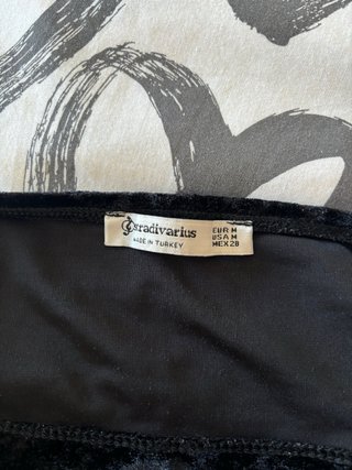 Top lencero encaje negro Stradivarius