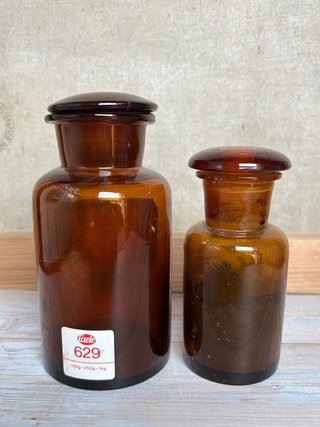 Antiche Bottiglie da farmacia in vetro ambrato