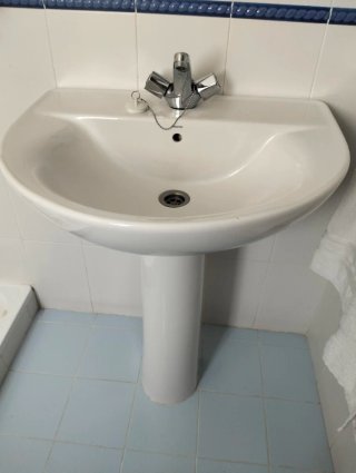 Lavabo de baño de cerámica blanco