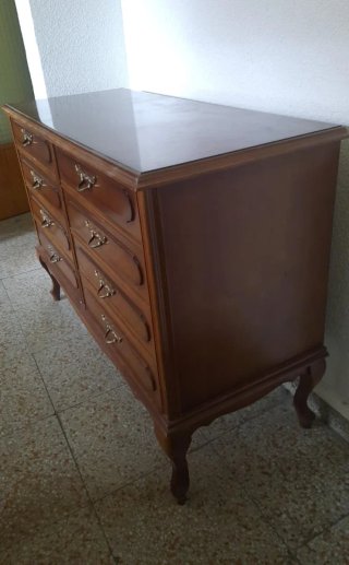 Cómoda antigua vintage de madera