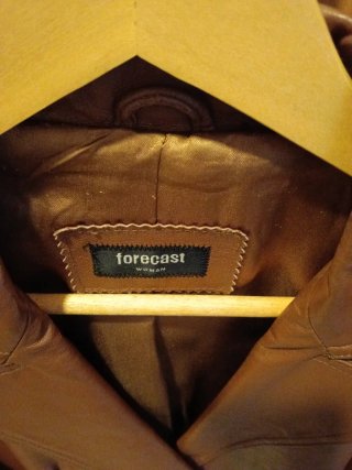 Chaqueta de piel marrón