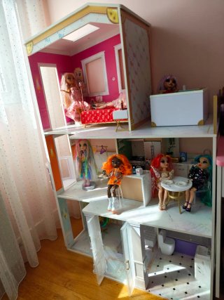 Casa de muñecas Rainbow High