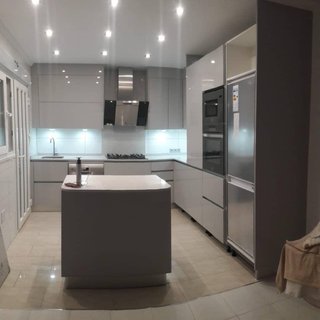 Montaje de muebles para hogar y oficina, cocinas