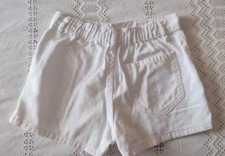 Lote 2 Pantalónes cortos beige, blanco, talla 7/8