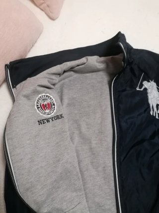 Chaqueta Polo Ralph Lauren azul no lleva etiqueta