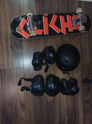 Patinete cliche, casco y protectores patinete
