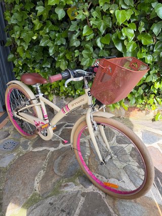 Bicicleta infantil B'TWIN color crema