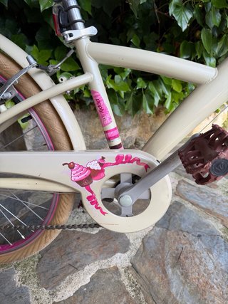 Bicicleta infantil B'TWIN color crema