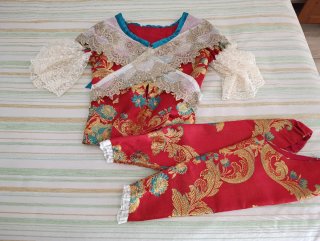 Traje de Fallera Rojo y Dorado