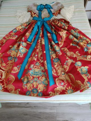 Traje de Fallera Rojo y Dorado