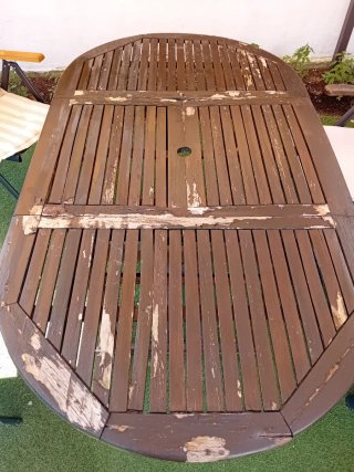 Tavolo da giardino in legno