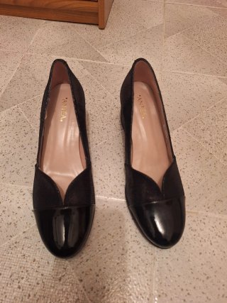 Zapatos de salón El Corte Inglés negros talla 39
