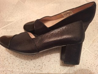 Zapatos de salón El Corte Inglés negros talla 39