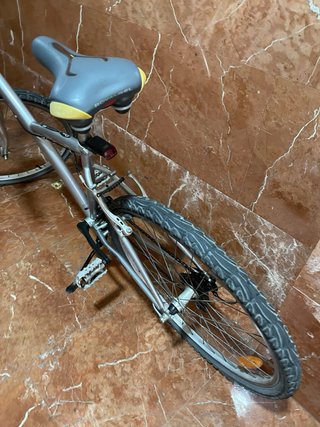 Bicicleta de montaña poco uso marca decatlon