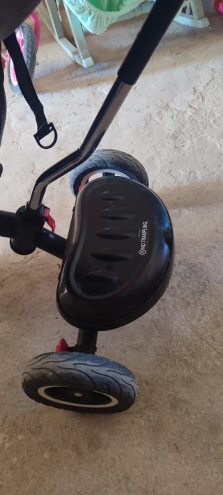 Triciclo infantil con toldo y barra de empuje
