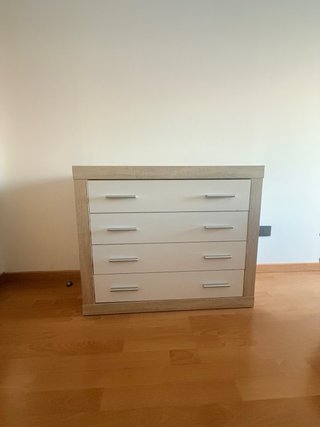 Cajonera de madera y metal