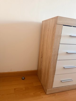 Cajonera de madera y metal