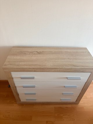 Cajonera de madera y metal