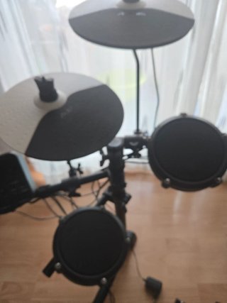 Batería Electrónica Alesis Debut Kit