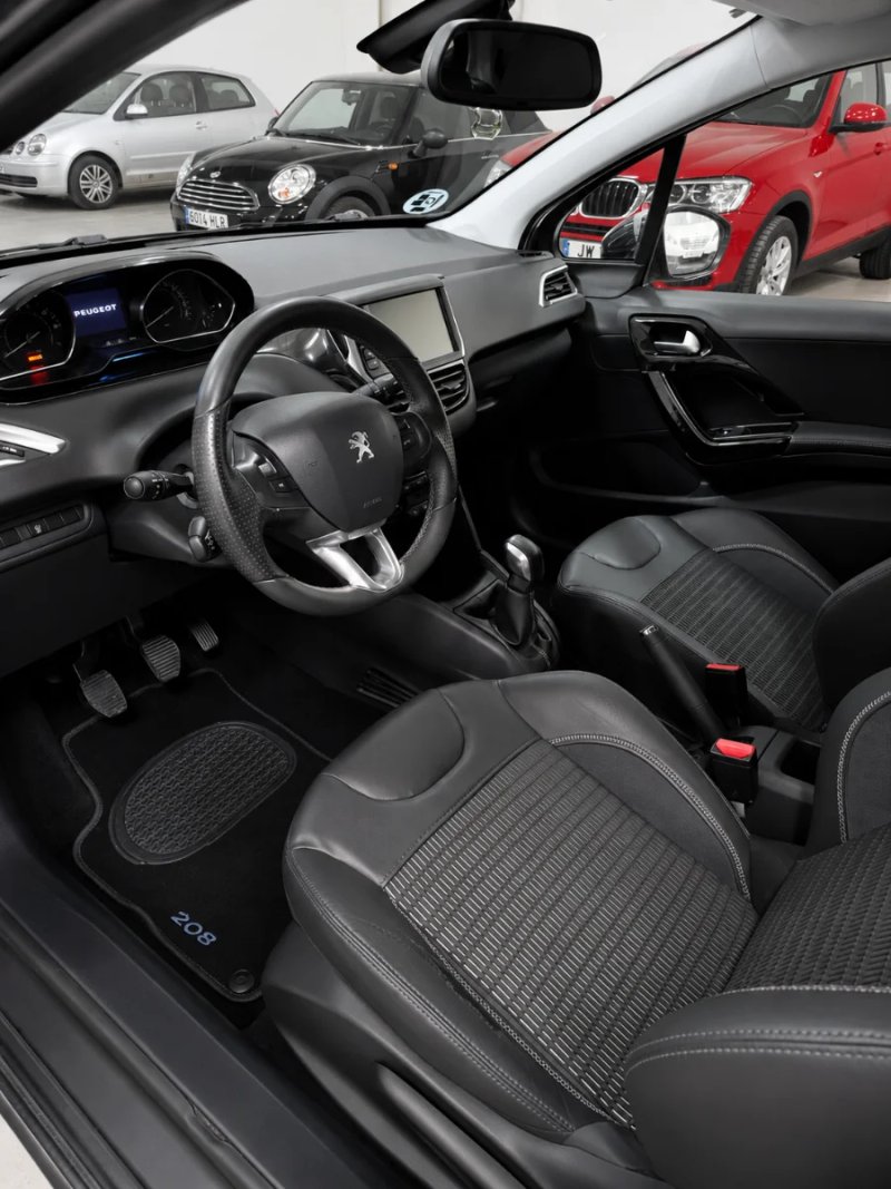 Peugeot 208 1.6 VTi Allure 3p 2015, foto 5