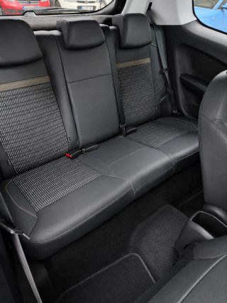 Peugeot 208 2015