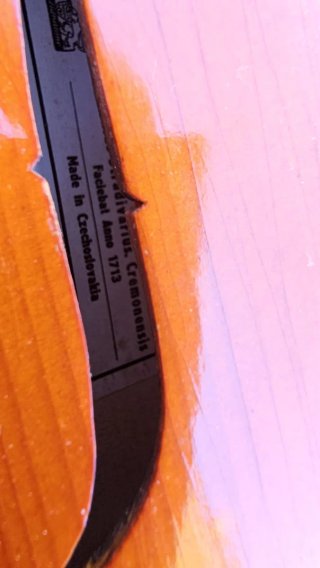 Violín Antonius Stradivarius (LEER)
