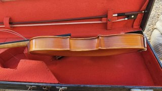 Violín Antonius Stradivarius (LEER)