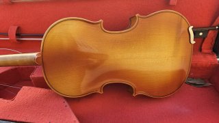 Violín Antonius Stradivarius (LEER)