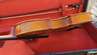 Violín Antonius Stradivarius (LEER)